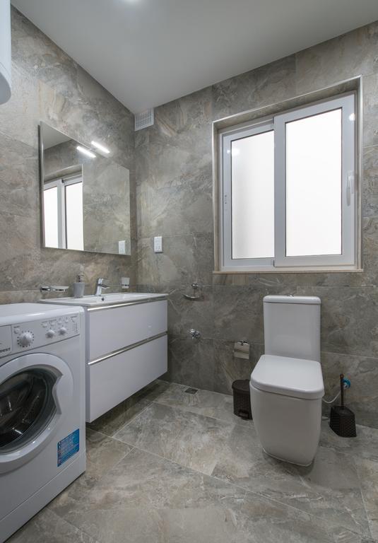 Hacienda Apartments Слима Екстериор снимка