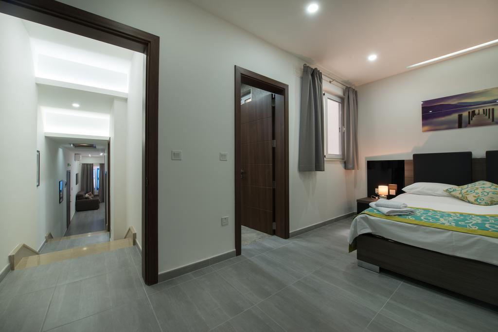 Hacienda Apartments Слима Екстериор снимка