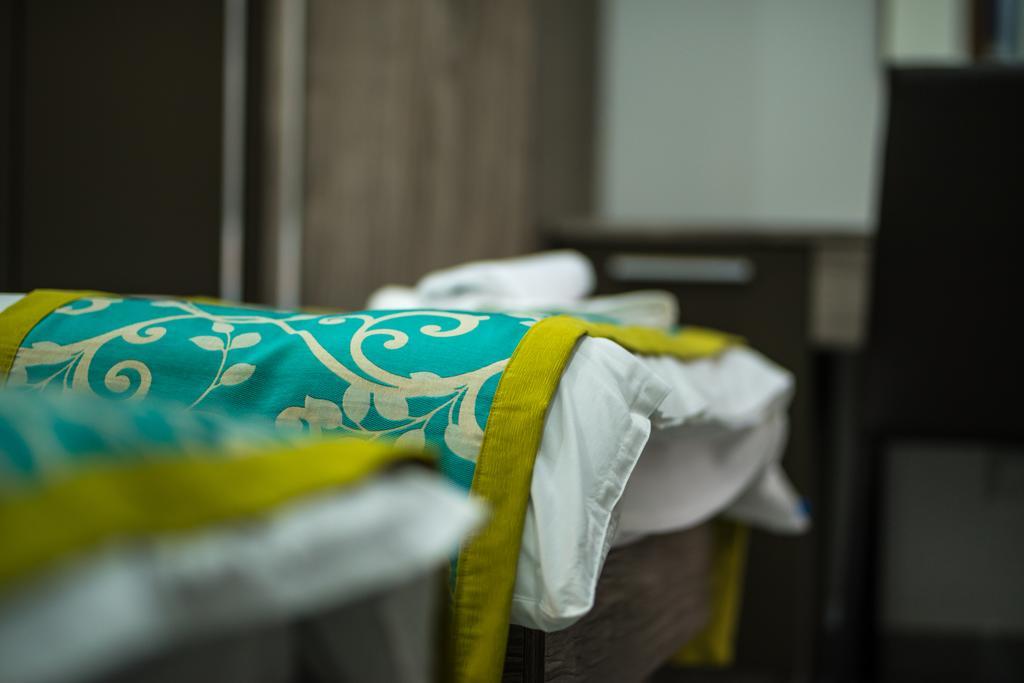 Hacienda Apartments Слима Екстериор снимка
