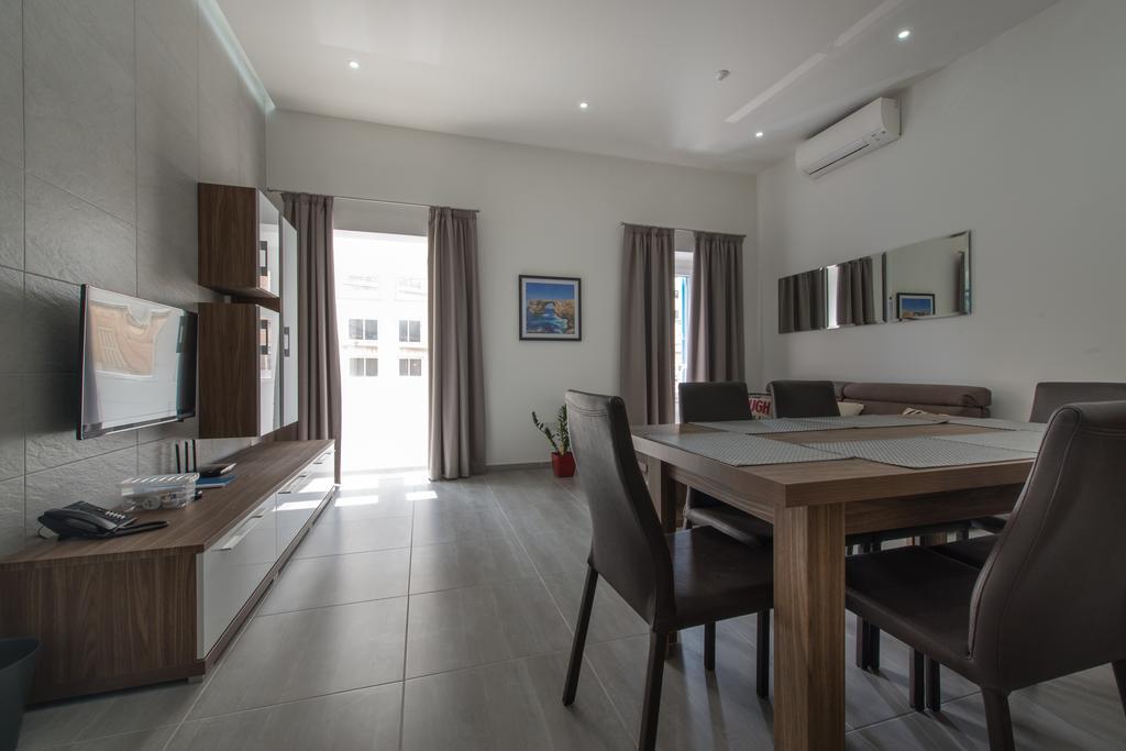 Hacienda Apartments Слима Екстериор снимка