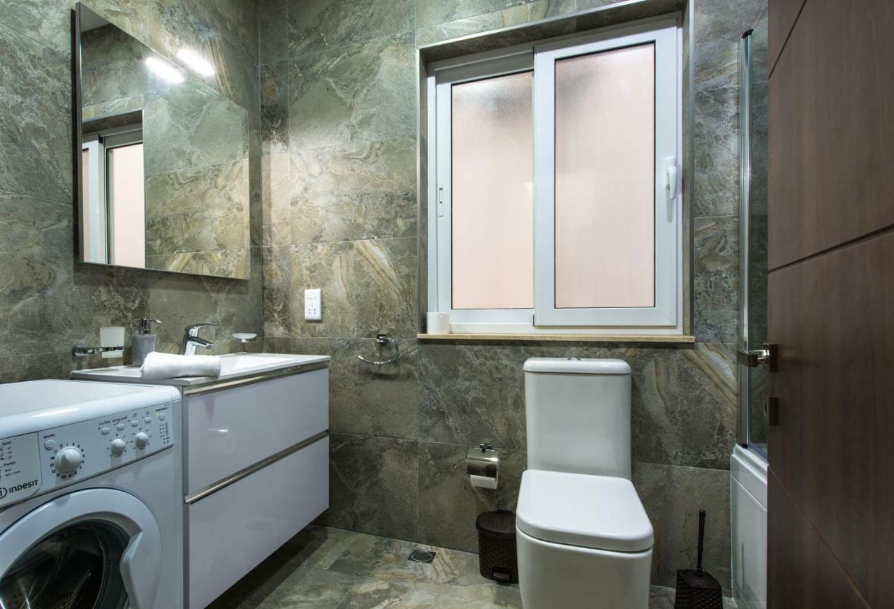 Hacienda Apartments Слима Екстериор снимка