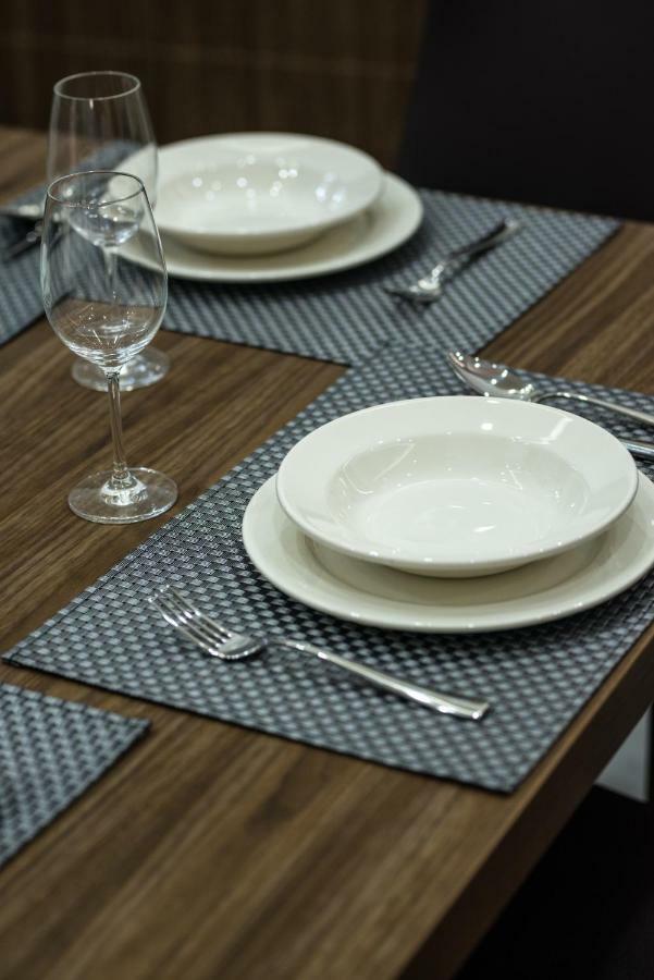 Hacienda Apartments Слима Екстериор снимка