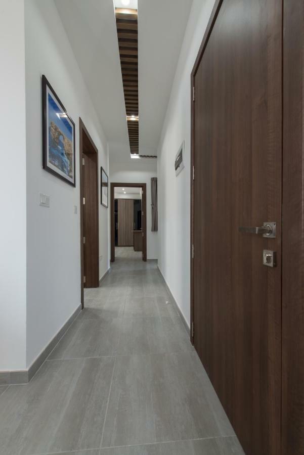 Hacienda Apartments Слима Екстериор снимка