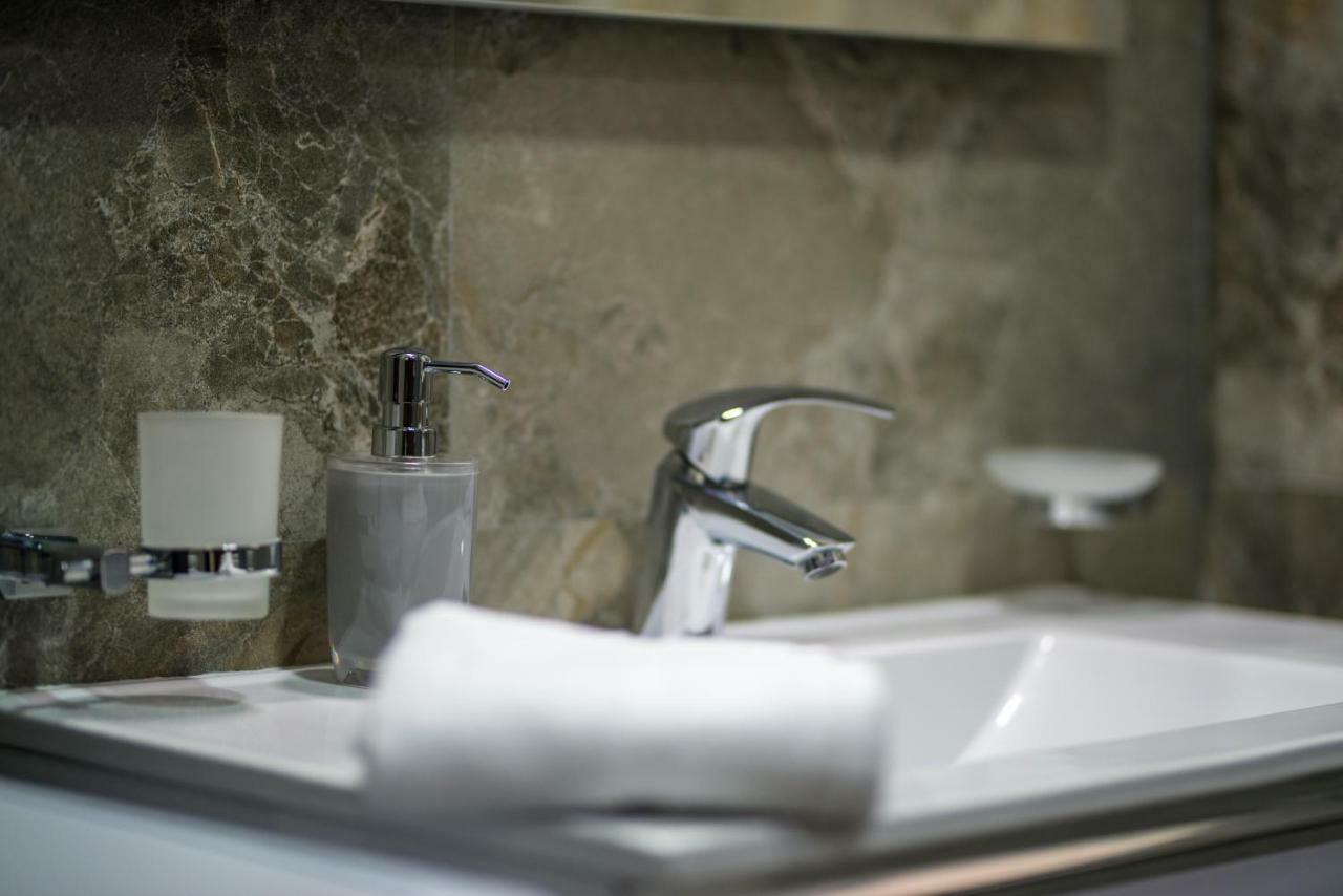 Hacienda Apartments Слима Екстериор снимка