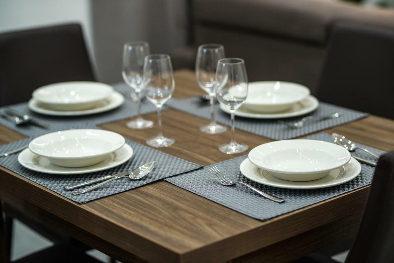 Hacienda Apartments Слима Екстериор снимка