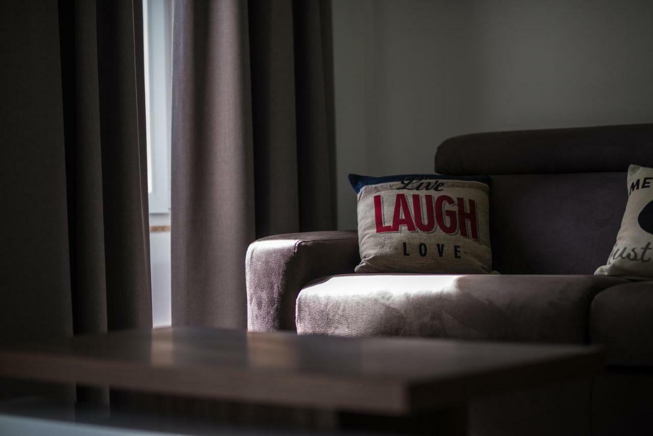 Hacienda Apartments Слима Екстериор снимка